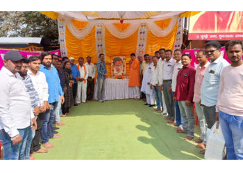 नंदुरबार येथे शिवसेनाप्रमुख स्व. बाळासाहेब ठाकरे यांना अभिवादन