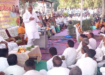 सरपंच मेळाव्यात 27 ग्रामपंचायतींना ठक्कर बाप्पा योजनेच्या रस्ते कामांच्या आदेशाचे वाटप