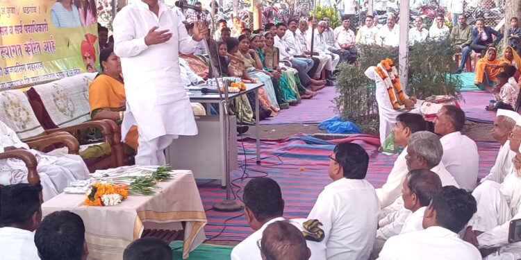 सरपंच मेळाव्यात 27 ग्रामपंचायतींना ठक्कर बाप्पा योजनेच्या रस्ते कामांच्या आदेशाचे वाटप