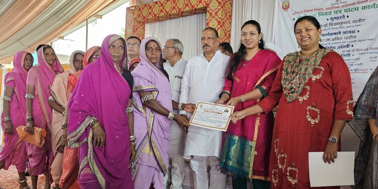 खा. डॉ. हिना गावित यांनी आणलेल्या केंद्रीय अर्थसहाय्यातून धडगाव तालुक्यातील महिला बचतगटांचे प्रक्रिया उद्योग उभे राहणार