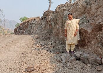 अतिदुर्गम भादल गावाला खा. डॉ. हिना गावित यांच्यामुळे स्वातंत्र्यानंतर प्रथमच मिळाला पक्का रस्ता