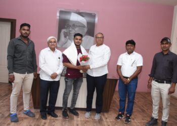 बॉडी-बिल्डिंग स्पर्धेत सुवर्ण पदक विजेत्या सैय्यद फैजानचा सत्कार