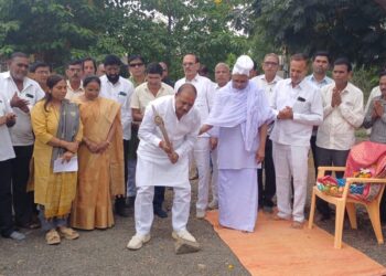 जिल्ह्यातील आदिवासी आणि सर्वसाधारण क्षेत्राचा समतोल विकास साधणार : आदिवासी विकास मंत्री डॉ. विजयकुमार गावित