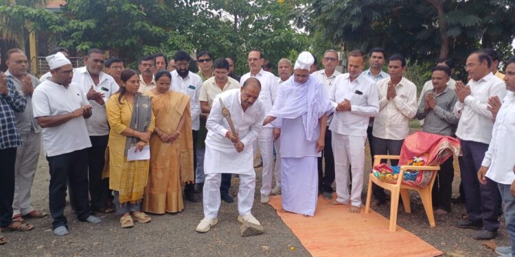 जिल्ह्यातील आदिवासी आणि सर्वसाधारण क्षेत्राचा समतोल विकास साधणार : आदिवासी विकास मंत्री डॉ. विजयकुमार गावित