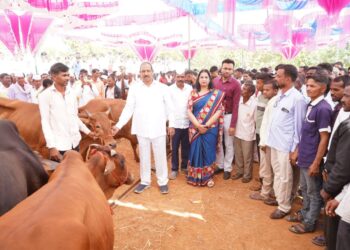 आदिवासी बांधवांच्या सक्षमीकरणासाठी स्थानिक रोजगार निर्मितीस अधिक चालना देणार : मंत्री डॉ. विजयकुमार गावित