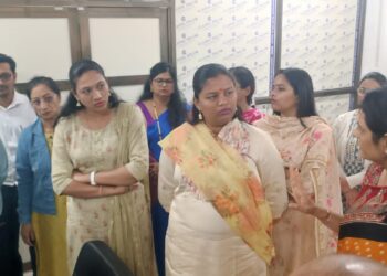 महाराष्ट्रात प्रथमच नंदुरबारला सिकलसेल तपासणी यंत्र झाले प्राप्त; 2 लाख विद्यार्थ्यांची तपासणी करणार