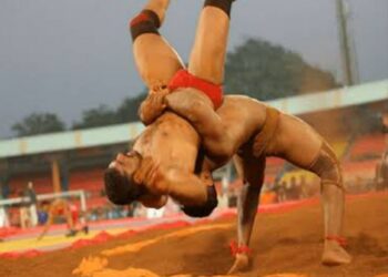 नंदुरबारच्या श्री काशिनाथ बाबा मंदीर यात्रोत्सवानिमित्त मंगळवारी खुल्या मैदानी कुस्ती स्पर्धाचे आयोजन