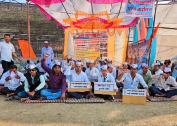 धरणे आंदोलन : तापी-बुराई प्रकल्पासाठी हिवाळी अधिवेशनात विरोधी पक्षनेते लक्षवेधी मांडणार