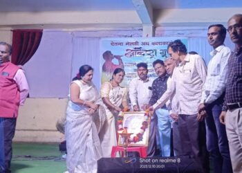 दिव्यांग कलाकारांच्या कलेणे रसिक झाले मंत्रमुग्ध