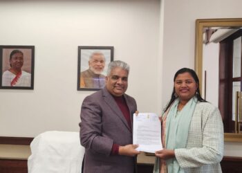 वीर खाज्या नाईक यांच्या बाटवापाडा गावाच्या रस्ते बांधकामासाठी खा. डॉ. हिना गावित यांनी केंद्रीय वन मंत्र्यांची घेतली भेट