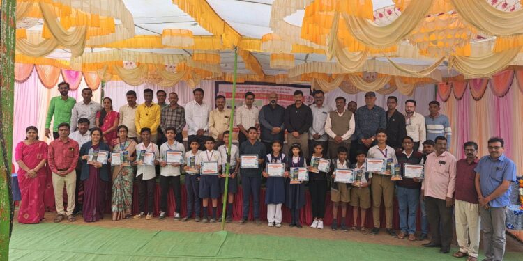 स्वामी विवेकानंद हायस्कूल येथे नंदुरबार तालुका विज्ञान प्रदर्शनाच्या समारोप