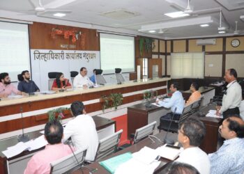 जलसंधारणाच्या कामांना गती द्यावी; प्रत्यक्ष पाहणीतून गुणवत्ता तपासणार : पालकमंत्री अनिल पाटील