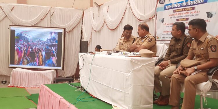 तळोदा पोलीस ठाण्यात एक कॅमेरा पोलीसांसाठी उपक्रमाचे उद्घाटन