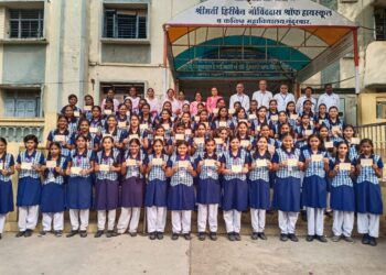 श्रॉफ हायस्कूलच्या 2000 विद्यार्थ्यांनी प्रधानमंत्री नरेंद्र मोदी यांना लिहिले पत्र