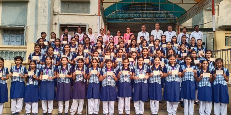 श्रॉफ हायस्कूलच्या 2000 विद्यार्थ्यांनी प्रधानमंत्री नरेंद्र मोदी यांना लिहिले पत्र