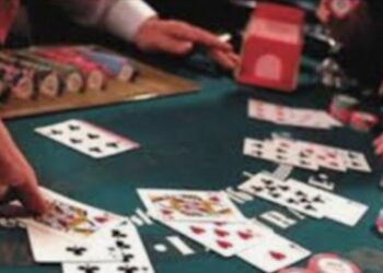 नवापूर येथे जुगार अड्ड्यावर पोलिसांचा छापा, 47 लाखांचा मुद्देमालसह 18 जणांना अटक