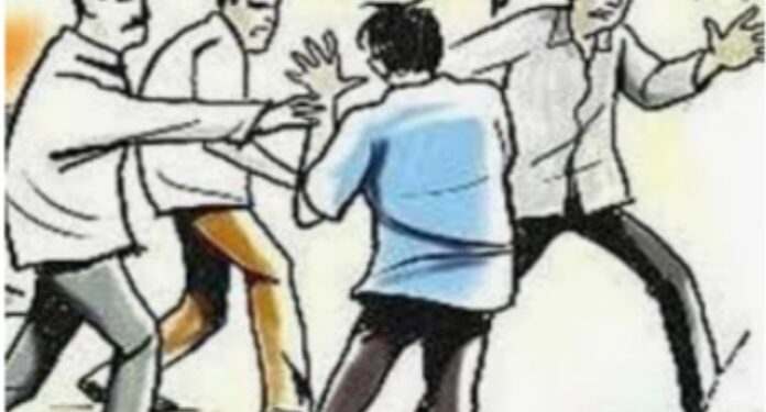 नंदुरबार येथे फोटो काढल्याचा जाब विचारणाऱ्या एकाला जमावाची मारहाण