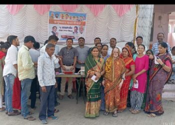 नंदुरबार येथील माळीवाडा येथे आयुष्यमान भारत कार्डचे वाटप