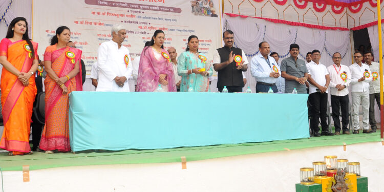 जिल्हा विज्ञान प्रदर्शनाचे खा. हिना गावित यांच्या हस्ते उद्घाटन, 55 उपकरणे सामील