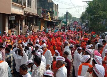 सिदाजीआप्पांचे चांगभले अन राधेे राधेचा  जयघोष, नंदुरबार गवळी समाजातील महिला व युवतींचा शोभायात्रेत उत्साह