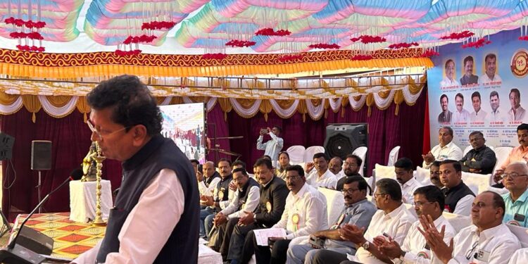 शिक्षकेतरांचे प्रश्न लवकरच मार्गी लावणार शिक्षण मंत्री दीपक केसरकर यांची सिंधुदुर्ग अधिवेशनात ग्वाही