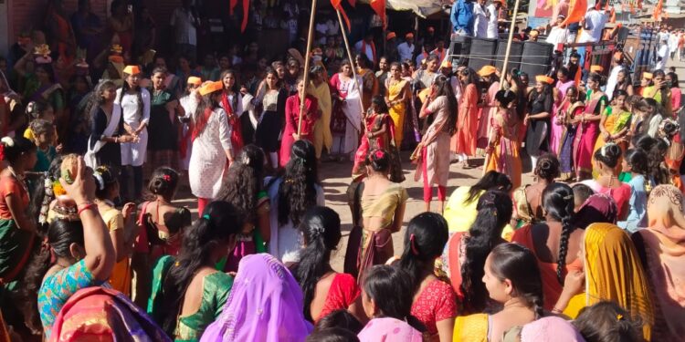 बोरद येथे कलश शोभा यात्रेचे महास्वागत