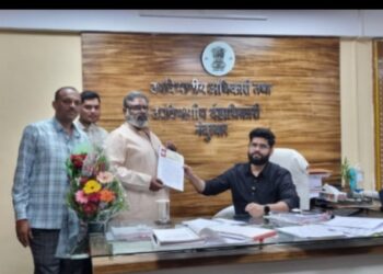 दुष्काळ सदृश्य परिस्थिती घोषित करून सवलती लागू कराव्या, शेतकऱ्यांचे निवेदन