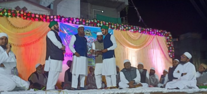 पवित्र कुरान पठण करणाऱ्या दोघा युवकांच्या सत्कार