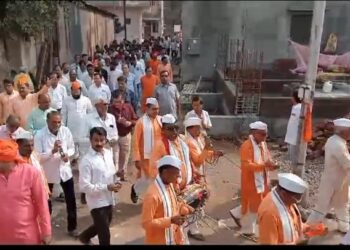 अयोध्या येथे अभिमंत्रित झालेल्या अक्षदा कलशाची तळोदा शहरात भव्य शोभायात्रा