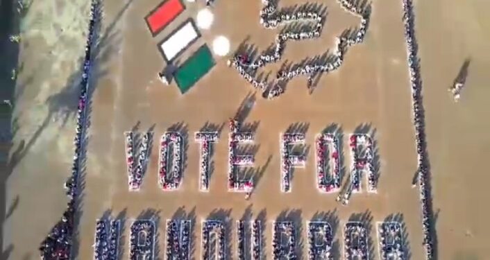 मतदार जनजागृतीसाठी 3500 विद्यार्थ्यांची मानवी साखळी