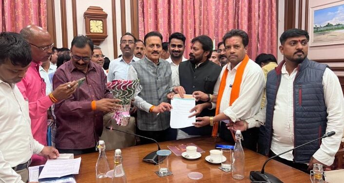 १५ फेब्रुवारीपूर्वी बंजार समाजाला गोड बातमी देणार :  ना.गिरीष महाजन