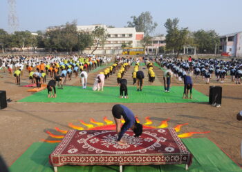 रथसप्तमीनिमित्त ११०० विद्यार्थ्यांनी केले सूर्यनमस्कार