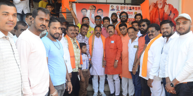 शिवसेना उ.बा.ठा ठाकरे गटाच्या संपर्क कार्यालयाचे आ. आमश्या पाडवी यांच्या हस्ते उद्घाटन