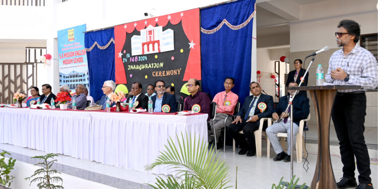 एस.ए.एम इंग्लिश मीडियम हायस्कूलच्या नवीन इमारतींचे उद्घाटन