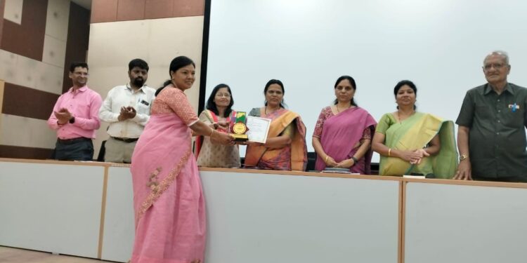 नवोपक्रम स्पर्धेत नंदुरबार राज्यात अव्वल