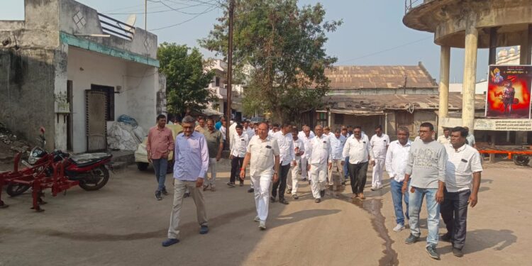 लोकशाही पॅनलच्या प्रचाराफेरीस नंदुरबार तालुक्यातील सभासदांचा उत्स्फूर्त प्रतिसाद