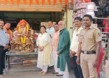 मंगळ बाजार व्यापारी असो.तर्फे शिवजयंती निमित्त अभिवादन