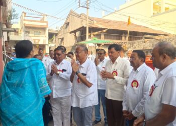 लोकशाही पॅनलच्या वतीने शहादा-तळोद्यासह गुजरातच्या सीमेवरील पट्टयात प्रचारफेरी