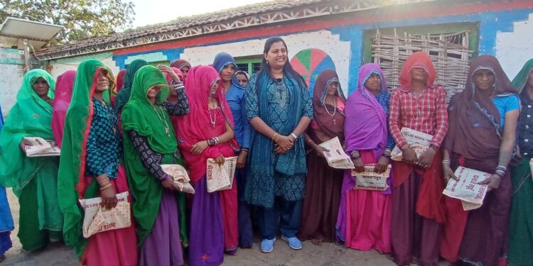 स्वातंत्र्यानंतर प्रथमच तोरणमाळच्या दुर्गम भागाला आमच्या प्रयत्नांमुळेच  मिळाले रस्ते, पाणी, वीजपुरवठा: खा. डॉ.हिना गावित