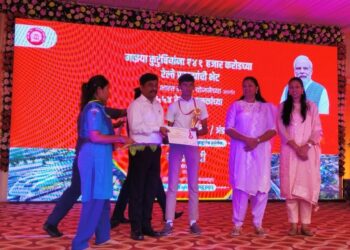 निबंध व चित्रकला स्पर्धेत ओम प्रशांत पाटील प्रथम