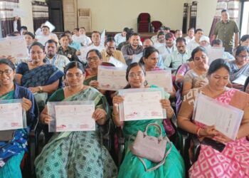 डायट आणि अर्पण संस्थेतर्फे बाल लैंगिक शोषणाला प्रतिबंध करण्यासाठी 121 शालेय शिक्षकांना प्रशिक्षण