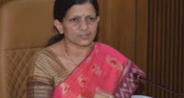 राज्य सेवा हक्क आयोगाच्या आयुक्त चित्रा कुलकर्णी यांचा नंदुरबार जिल्हा दौऱ्यावर