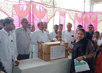 प्रत्येक कामगाराला मिळणार गृहपयोगी ३० भांड्यांचा संच : डॉ. विजयकुमार गावित