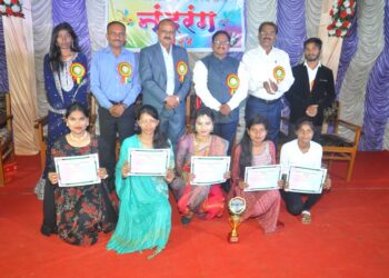 शासकीय कृषी महाविद्यालयात वार्षिक पारितोषिक वितरण समारंभ व पालक मेळावा उत्साहात