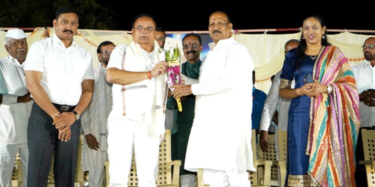 प्रकल्प सुरू करून गतवैभव प्राप्तीसाठी एकत्रित प्रयत्न करणार, शहादा येथे मान्यवरांची ग्वाही