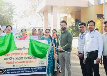 जागतिक महिला दिनाचे औचित्य साधुन महिलांची बाईक रॅली