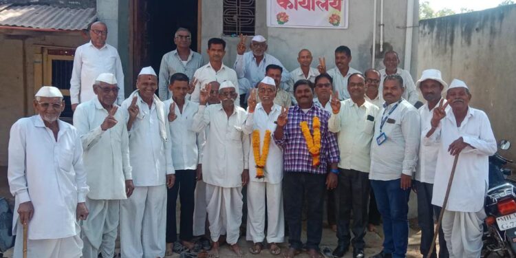 रजाळे विकासो चेअरमनपदी विजयसिंग गिरासे तर व्हा.चेअरमनपदी रवींद्र वाघ