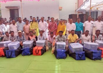 बचत गटाच्या मध्यमातून  ‘आपल्या गावात आपला रोजगार’ निर्माण करणार : डॉ. विजयकुमार गावित