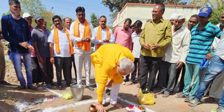 शिवसेना नेते,माजी आ.चंद्रकांत रघुवंशी यांच्या हस्ते विविध विकास कामांचे भूमिपूजन,उद्घाटन