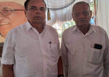 लोकनायक सूतगिरणीच्या चेअरमनपदी दीपकभाई पाटील तर व्हाईस चेअरमनपदी हरीदास पाटील यांची निवड